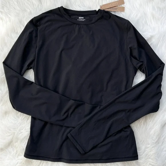 🖤SKIMS Fits Everybody Long Sleeve Tshirt L AP-TSH-0650 - Picture 1 of 2
